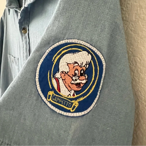 Disney Parks x Junk Food Pinocchio Jiminy Cricket Geppetto Chambray Camp Shirt M - Picture 8 of 16